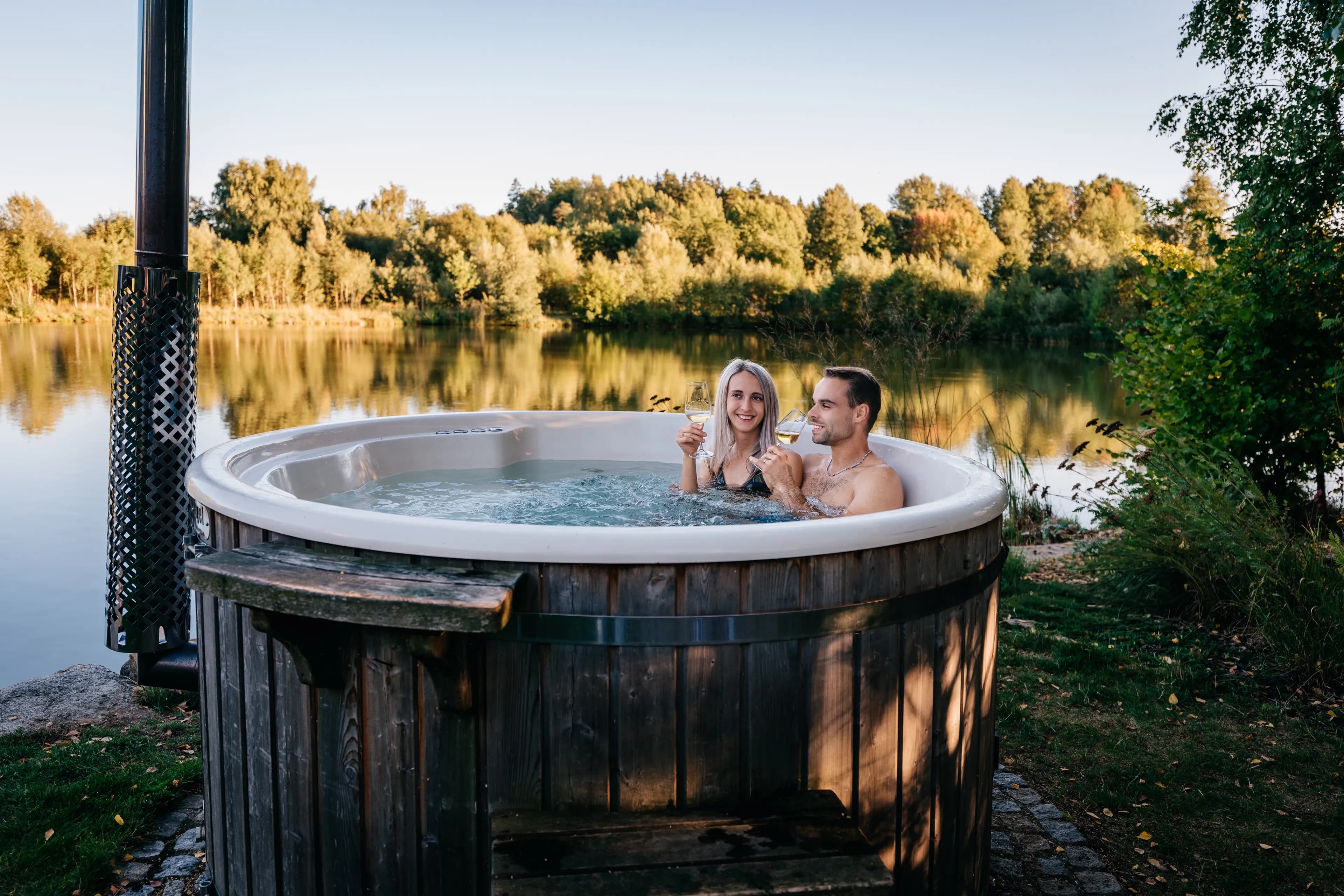Horký sud – Dům nad vodou